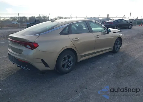 2022 Kia K5 Lxs z USA, uszkodzony, nr VIN 5XXG14J24NG097048